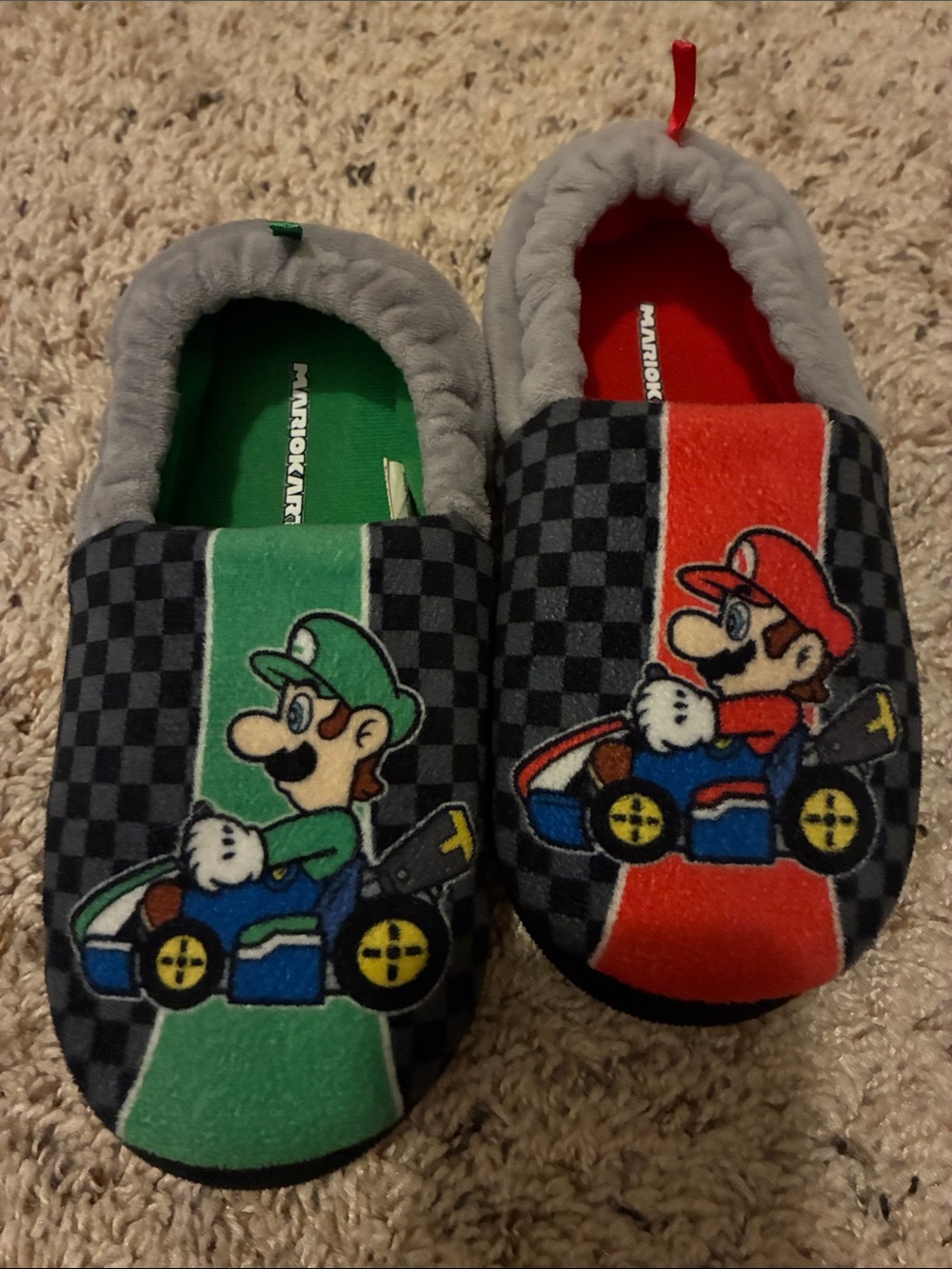 Nintendo Mario & Luigi Kids' hard bottom slippers - Red & Green size 1-2